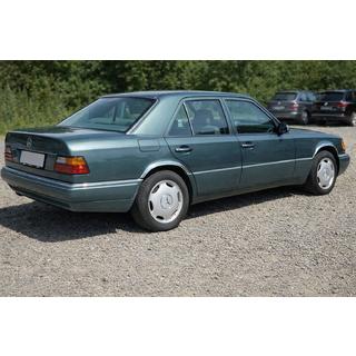 Obloge kolotekov 1989-1995 (4 kosi, nerjaveče jeklo) Mercedes E-сlass W124 1984–1997 fotografija 1