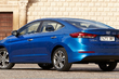 Pregled limuzine Hyundai Elantra šeste generacije fotografija 4