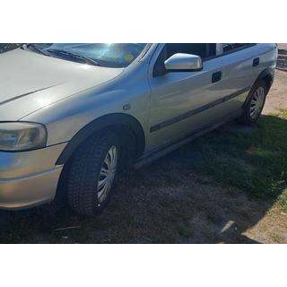 Obrobe blatniških lokov (SD/HB) (4 kosi, črne) Opel Astra G Classic 1998–2012 fotografija 4