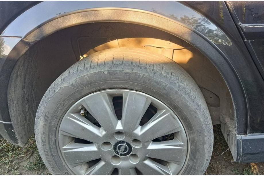 Opel Vectra C 2002–2008 Obrobe blatniških lokov SD (4 kosi, črne) Image