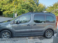 Peugeot Partner Tepee 2008–2018 Obrobe kolotekov (4 kosi, črne) fotografija 3