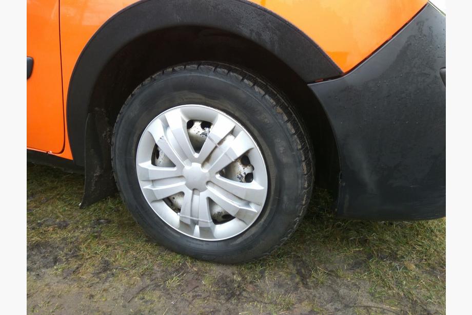 Renault Kangoo 2008–2020 Obrobe kolotekov (4 kosi, črne) Image