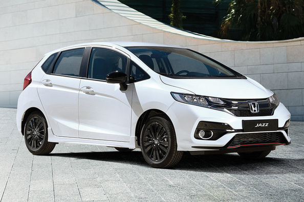 Pregled kompaktnega kombilimuzinskega modela Honda Jazz