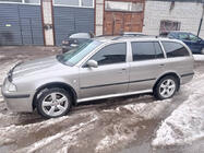 Skoda Octavia I Tour A4 1996–2010 Obrobe kolotekov (4 kosi, črne) Kovina fotografija 6