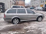 Skoda Octavia I Tour A4 1996–2010 Obrobe kolotekov (4 kosi, črne) Kovina fotografija 7