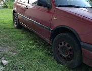 Volkswagen Golf 3 1991–2001 Obrobe kolotekov (4 kosi, črne) Kovinske fotografija 5