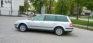 Volkswagen Passat B5 1997–2005 Obrobe kolotekov (4 kosi, črne) Karavan, 1996-2005, ABS fotografija 4