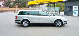 Volkswagen Passat B5 1997–2005 Obrobe kolotekov (4 kosi, črne) Karavan, 1996-2005, ABS fotografija 5