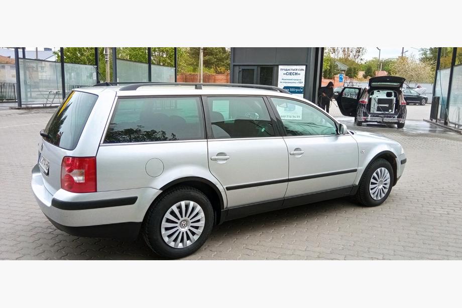 Volkswagen Passat B5 1997–2005 Obrobe kolotekov (4 kosi, črne) Limuzina, 2000-2006, ABS plastika Fotografija 12