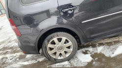 Volkswagen Touran 2003–2010 Obrobe kolotekov (4 kosi, črne) 2006-2010, kovinske fotografija 6