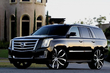 Impozanten in eleganten Cadillac Escalade fotografija 2