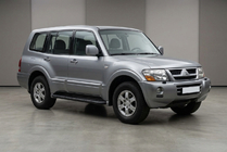 Mitsubishi Pajero Wagon III 1999–2006 Stranske stopnice Bosphorus Black (2 kosa, aluminij) fotografija 1