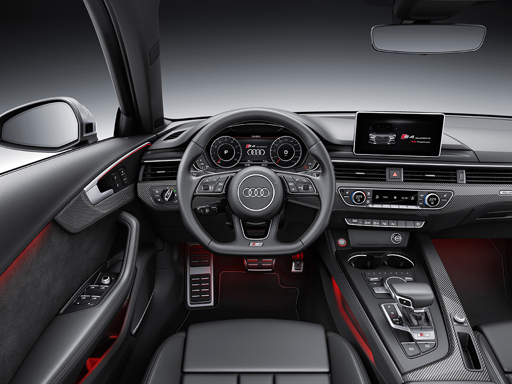Pregled »nabitega« sedana Audi S4
