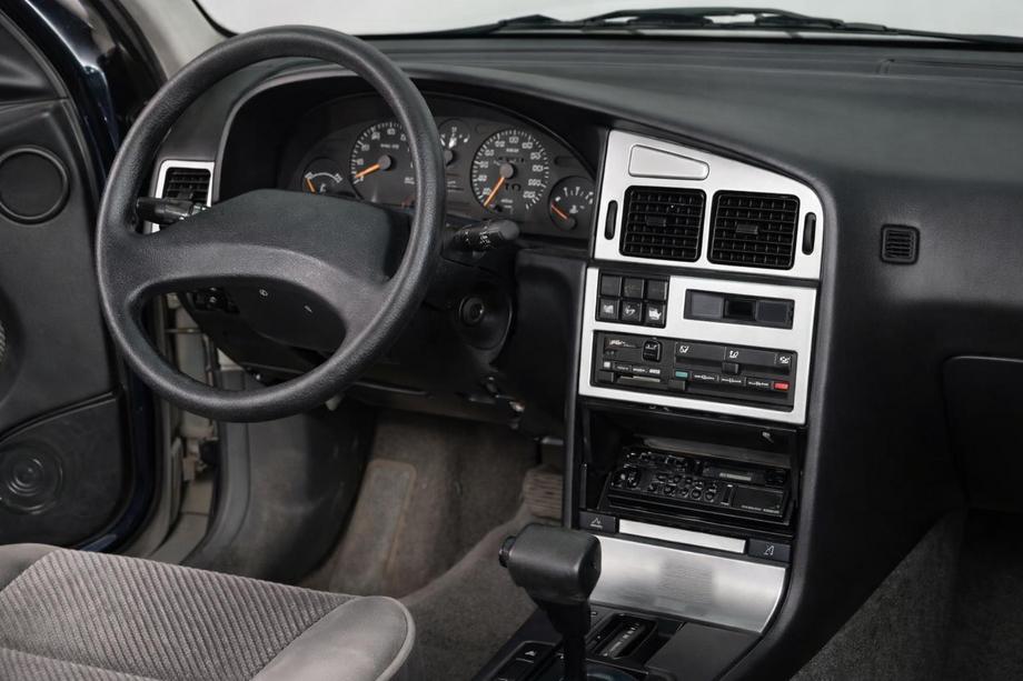 Peugeot 405 1987–1997 Prekrivala armaturne plošče (1992-1995) Image