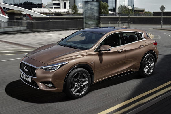 Pregled premijskega kombilimuzinskega modela Infiniti Q30