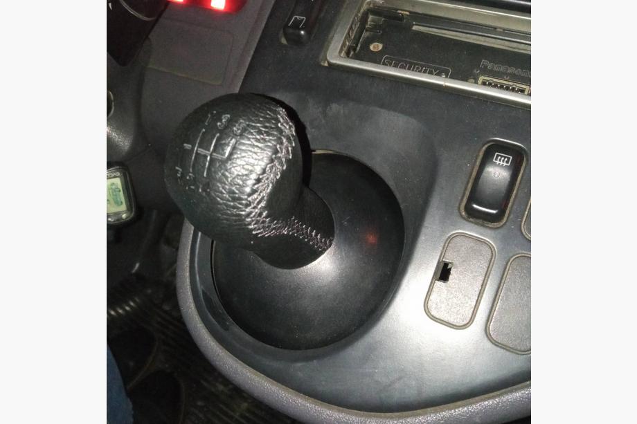 Mercedes Vito W638 1996–2003 Gumb prestavne ročice (usnje) Fotografija 1