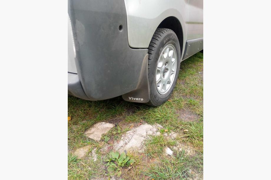 Opel Vivaro 2001–2015 Zadnje blatne zavesice (komplet) Image