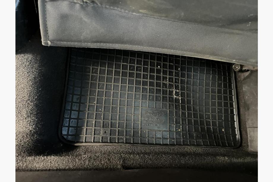 Chevrolet Aveo T250 2005–2011 Gumijasti avtomobilski tepihi za notranjost (4 kosi, Polytep) Fotografija 5