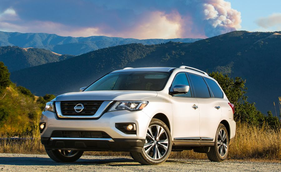 Pregled prenovljenega 7-sedežnega križanca Nissan Pathfinder