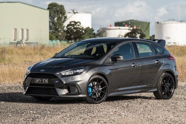 Pregled športne različice kombilimuzine Ford Focus RS