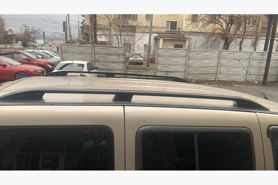 Fiat Doblo I 2005–2010 Strešne sani Skyport (črne) Fotografija 3