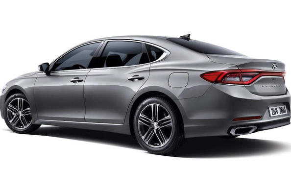 Pregled nove generacije paradne limuzine Hyundai Grandeur Fotografija 5