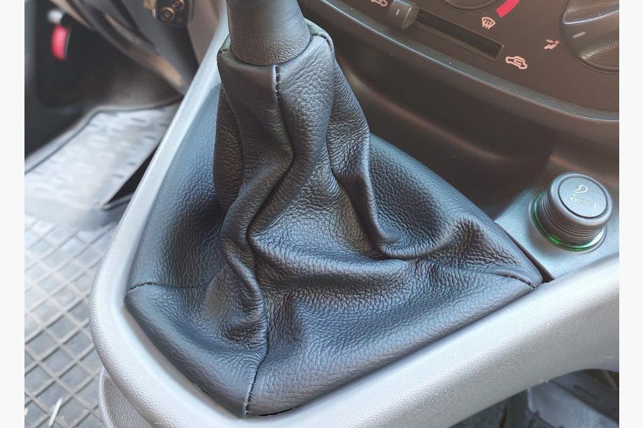 Fiat Doblo I 2001–2005 Usnjena manšeta prestavne ročice Image