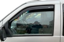 Mercedes Vito W638 1996–2003 Vstavljivi deflektorji za okna (2 kos, HIC) fotografija 8