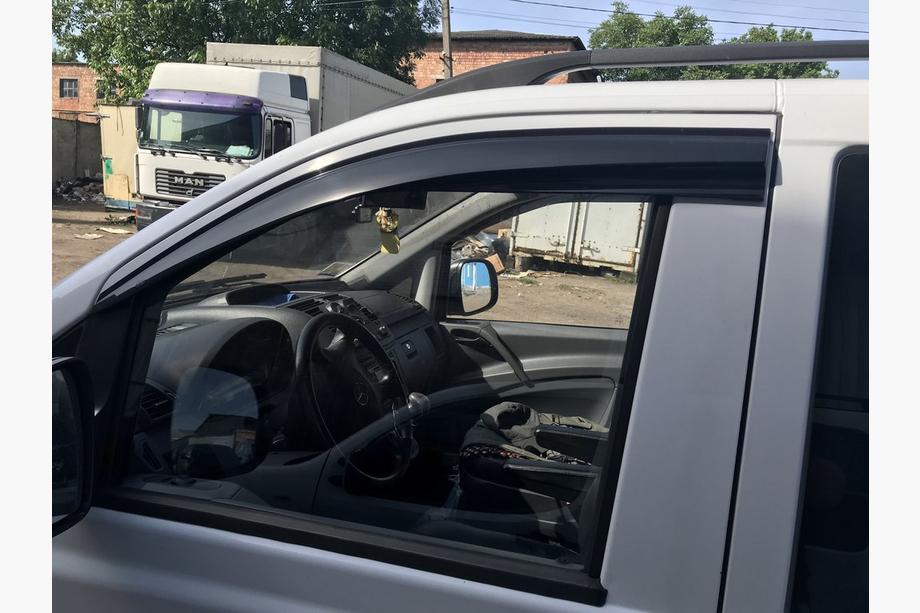Mercedes Vito W639 2004–2014 Vetrni deflektorji oken (2 kos, Sunplex Sport) Fotografija 3