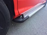 Ford Kuga/Escape 2013–2019 Bočne stopnice King (2 kos, aluminij) S črnimi letvami na vratih fotografija 6