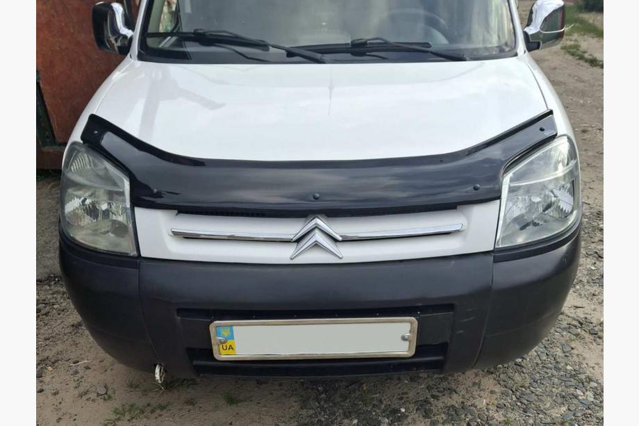 Citroen Berlingo 1996–2008 Deflektor pokrova motorja Eurocap (2003-2008) Fotografija 1