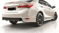 Toyota Corolla 2013–2019 Vogalni dodatki za sprednji in zadnji odbijač (za lakiranje) fotografija 3