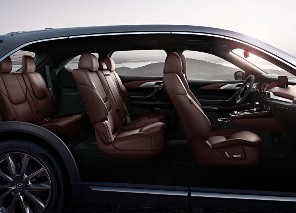 Pregled sedemsedežnega križanca Mazda CX-9