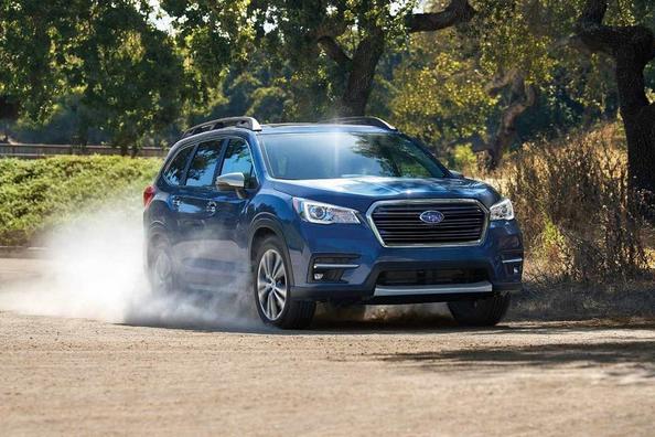 Pregled paradnega SUV-ja Subaru Ascent
