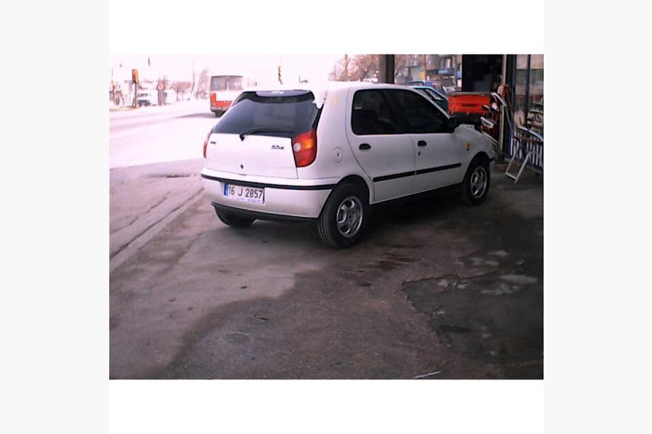 Fiat Palio 1996–2011 Kratki spojler (za lakiranje) Fotografija 3