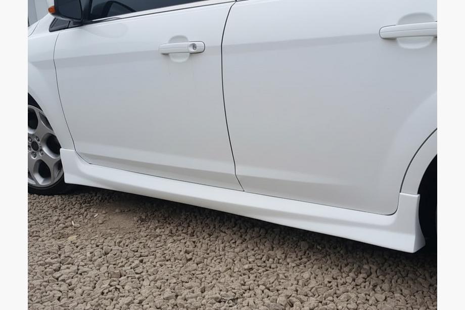 Ford Focus II 2005–2008 Stranski pragovi HB (za lakiranje) Image