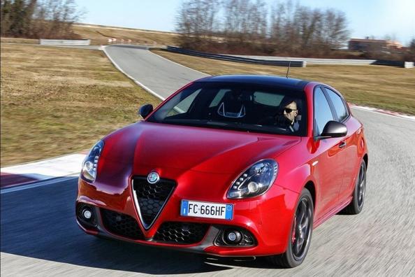 Pregled petvratnega kombilimuzinskega Alfa Romeo Giulietta