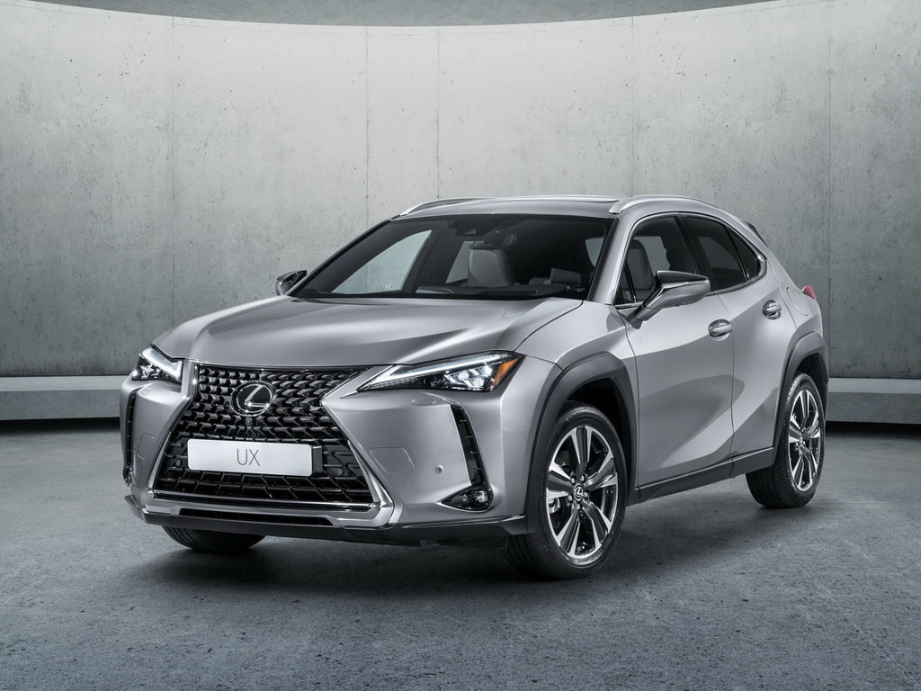 Pregled novega kompaktnega križanca Lexus UX 200