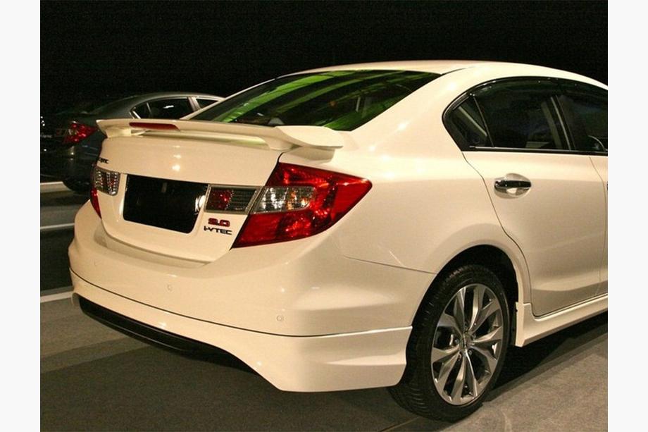 Honda Civic Sedan IX 2011–2016 Obloga zadnjega odbijača (za lakiranje) Image