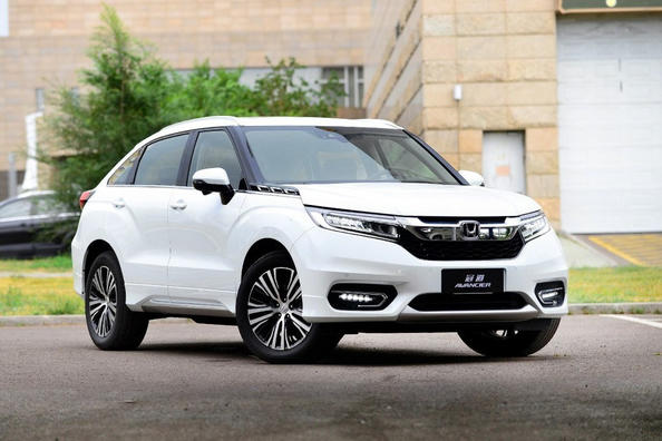 Pregled križanca Honda Avancier letnika 2017