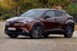 Kompaktni mestni križanec Toyota C-HR fotografija 1