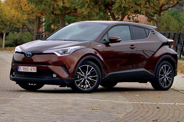 Kompaktni mestni križanec Toyota C-HR