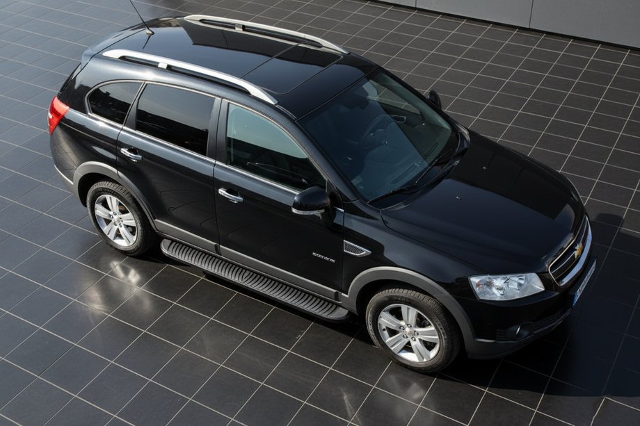 Chevrolet Captiva 2006–2019 Stranski pragovi Tayga Black (2 kos, aluminij) Image