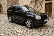 Jeep Grand Cherokee WK 2004–2010 Stranski pragovi Tayga Black (2 kosa, aluminij) fotografija 1