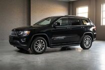 Jeep Grand Cherokee WK2 2010–2021 Stranski pragovi Tayga Black (2 kosa, aluminij) fotografija 1