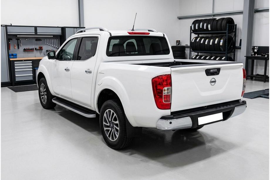 Nissan Navara/NP300 2016– Stranski pragovi Tayga Grey (2 kosa, aluminij) Image