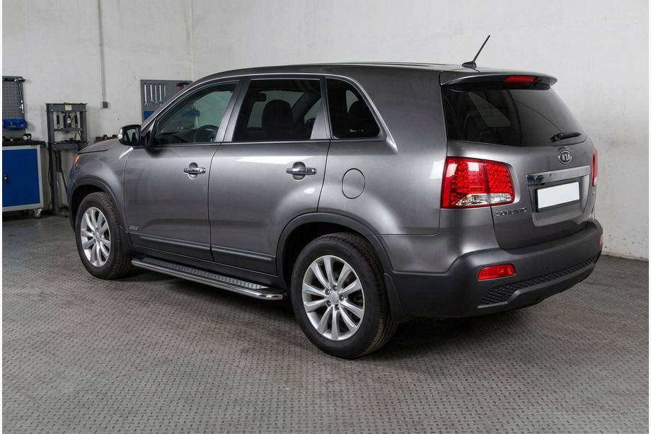 Kia Sorento II XM 2009–2014 Stranske stopnice Maydos V2 (2 kosa, aluminij/nerjavno jeklo) 2013-2016 Image