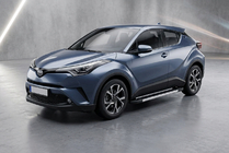 Toyota C-HR 2016–2023 Bočne stopnice RedLine V1 (2 kos, aluminij) fotografija 1
