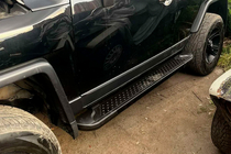 Toyota FJ Cruiser 2006–2022 Stranske stopnice Allmond Black (2 kos, aluminij) fotografija 1