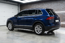 Volkswagen Tiguan 2016–2023 Stranske stopnice Maydos V2 (2 kosa, aluminij/nerjavno jeklo) fotografija 1